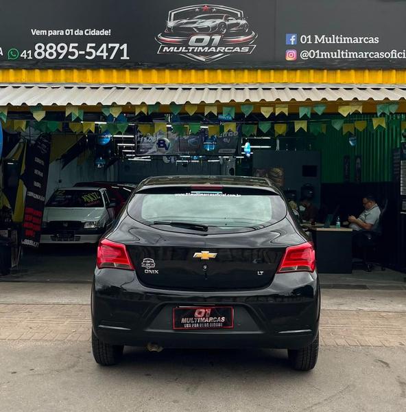 Chevrolet Onix Hatch LT 1.0 8V Flexpower 5P Mec. - foto 4