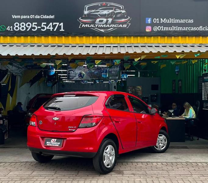 Chevrolet Onix Hatch Ls 1.0 8V Flexpower 5P Mec. - foto 5