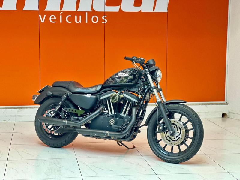 HARLEY-DAVIDSON XL883 R
