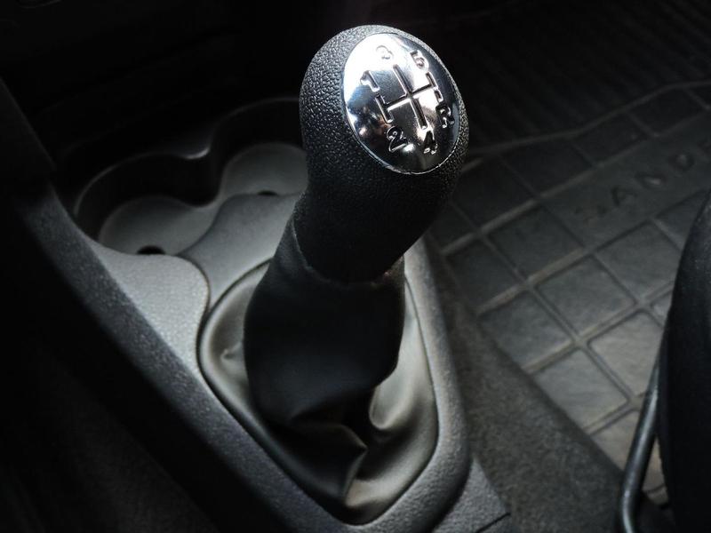 Renault Sandero Auth 1.0 - foto 7