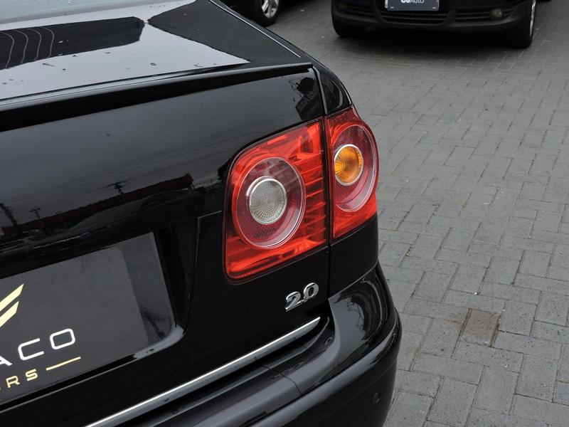 Volkswagen Polo Sedan 2.0 Comfor - foto 11