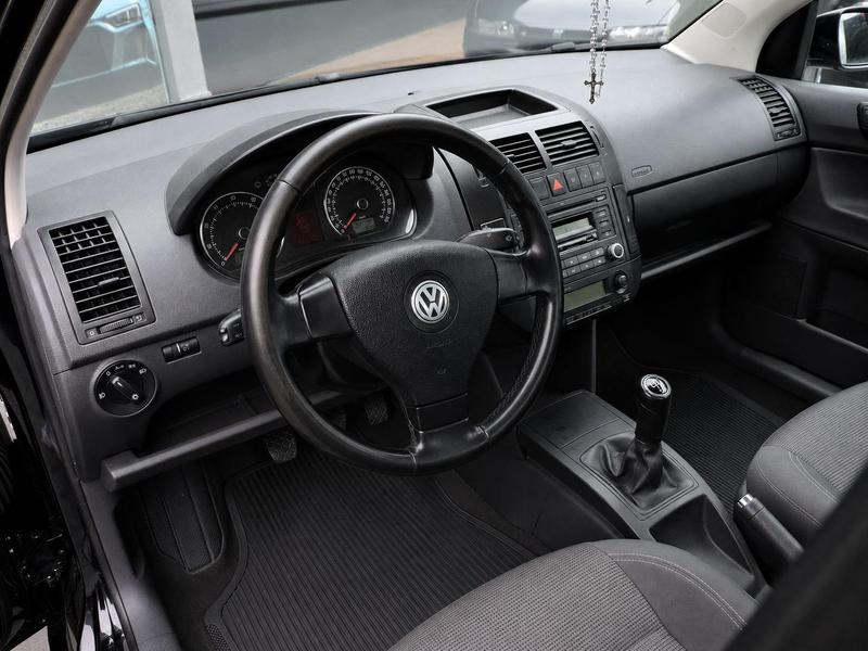 Volkswagen Polo Sedan 2.0 Comfor - foto 4