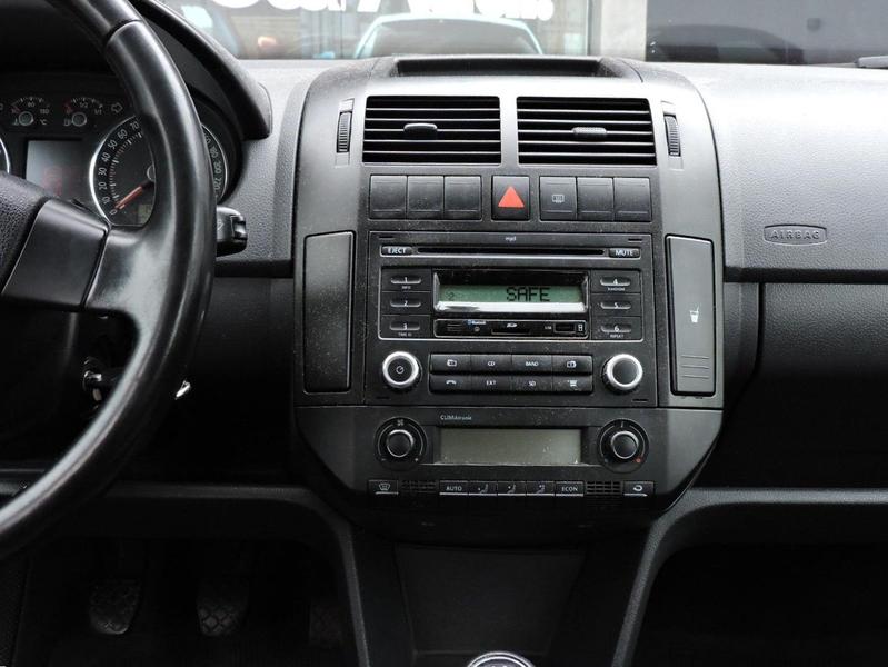 Volkswagen Polo Sedan 2.0 Comfor - foto 6