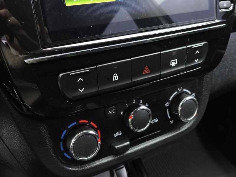 Renault Kwid Outsider 1.0 Flex 12V 5P Mec. - foto 8