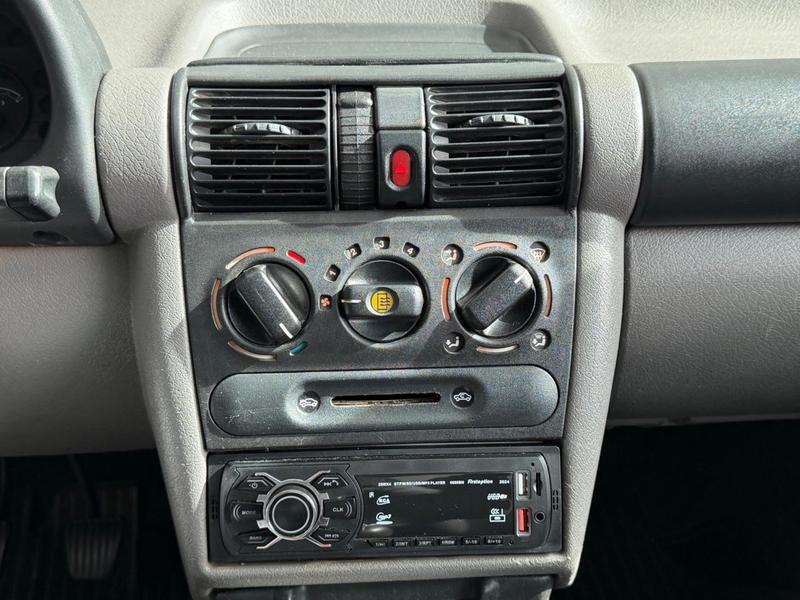 Chevrolet Classic Ls - foto 8