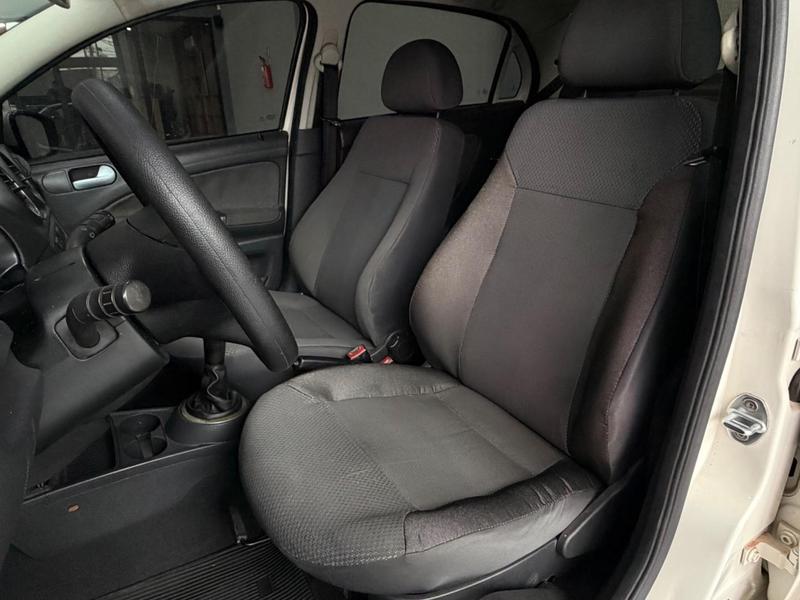 Volkswagen Voyage 1.6 - foto 12