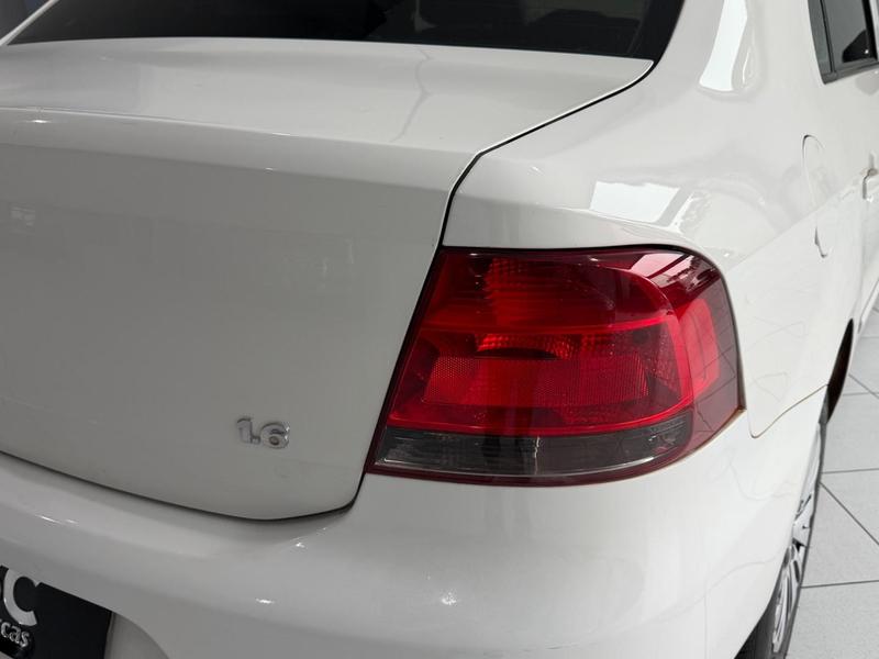 Volkswagen Voyage 1.6 - foto 6
