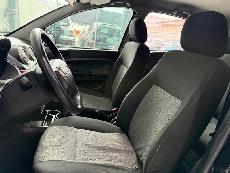 Ford Fiesta 1.6 Flex - foto 8