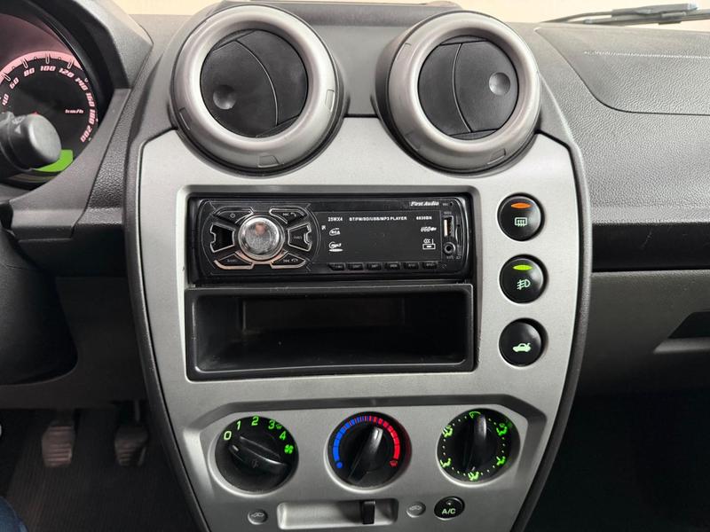 Ford Fiesta 1.6 Flex - foto 10