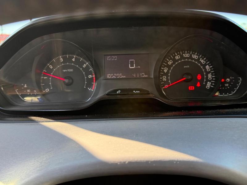 Peugeot 208 Allure Mt - foto 10