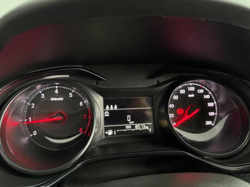 Chevrolet Onix 10mt Hb - foto 12