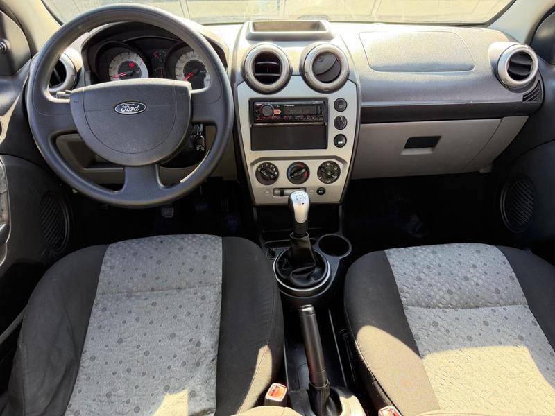 Ford Fiesta 1.6 Flex - foto 11