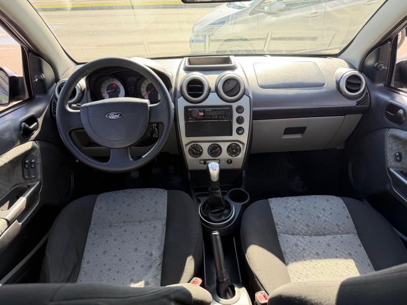 Ford Fiesta 1.6 Flex - foto 13