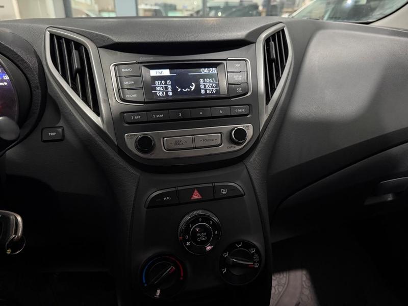 Hyundai HB20 1.0 Confort Plus - foto 12