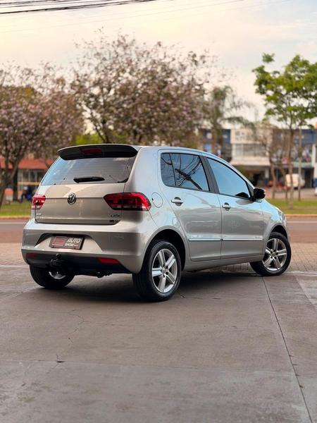 Volkswagen Fox Highline 1.6 16V MSI - foto 2
