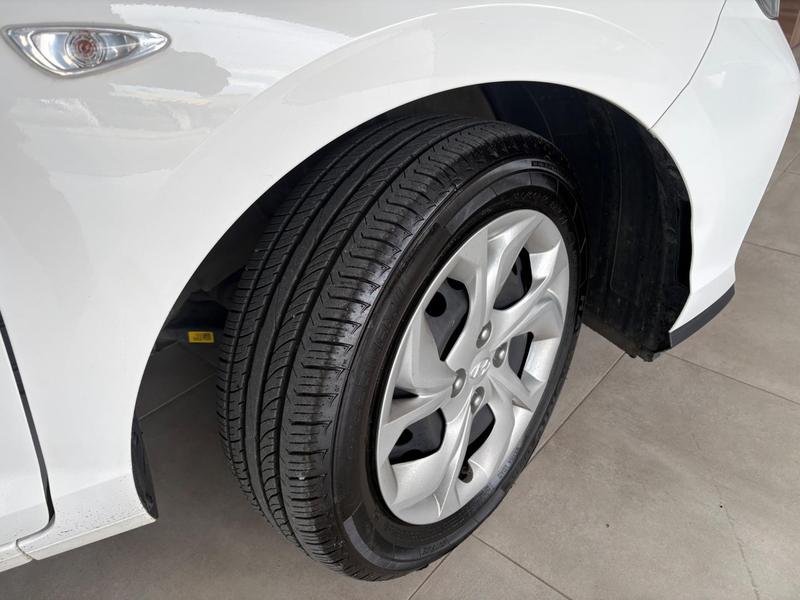 Hyundai HB20 10m Sense - foto 7