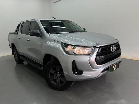 TOYOTA HILUX 2.8 SR 4X4 CD 16V DIESEL 4P AUT