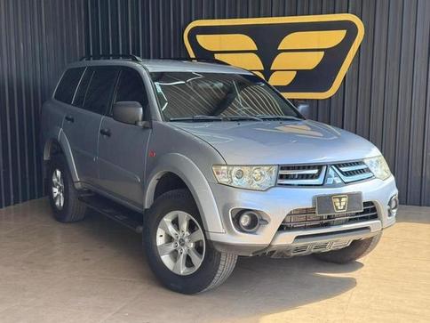 MITSUBISHI PAJERO 4X4 D