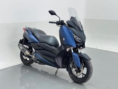 YAMAHA XMAX