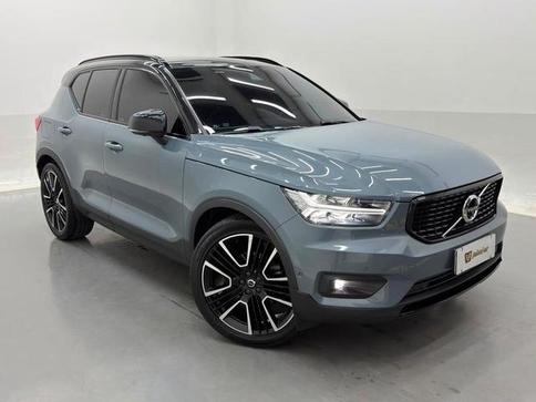 VOLVO XC40 T5 R-DESIGN