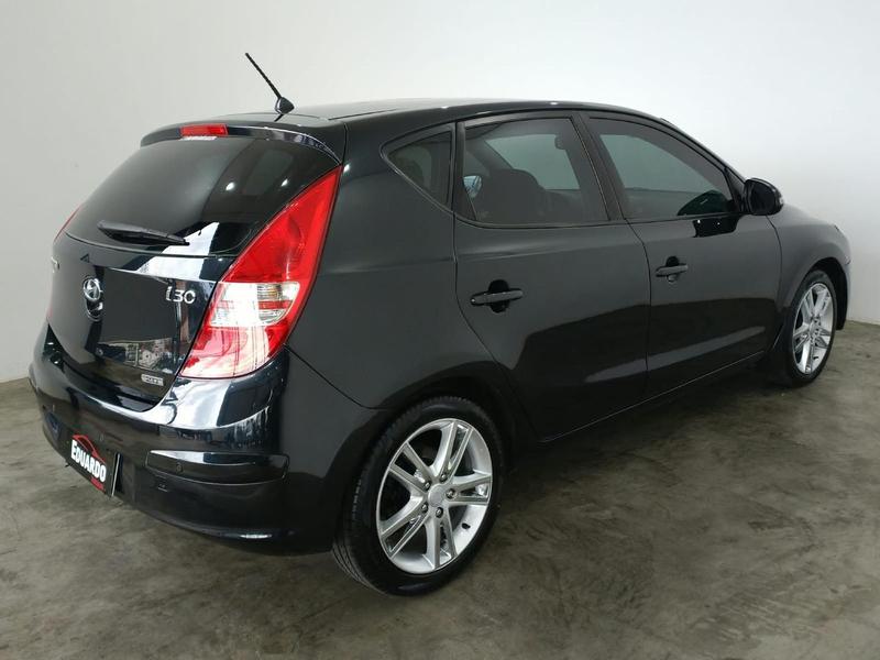 Hyundai i30 2.0 - foto 7