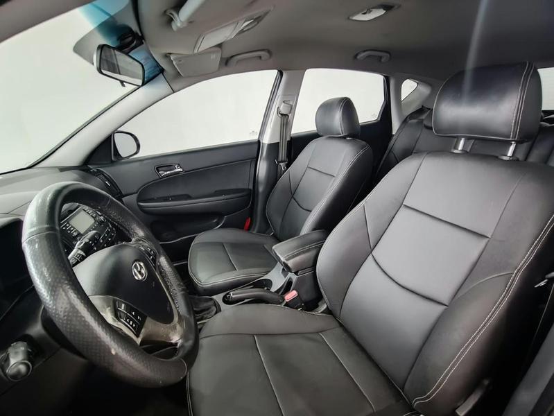 Hyundai i30 2.0 - foto 16