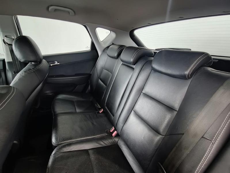 Hyundai i30 2.0 - foto 18