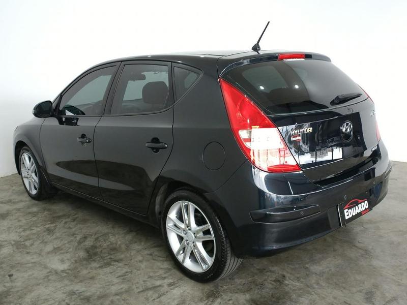 Hyundai i30 2.0 - foto 4