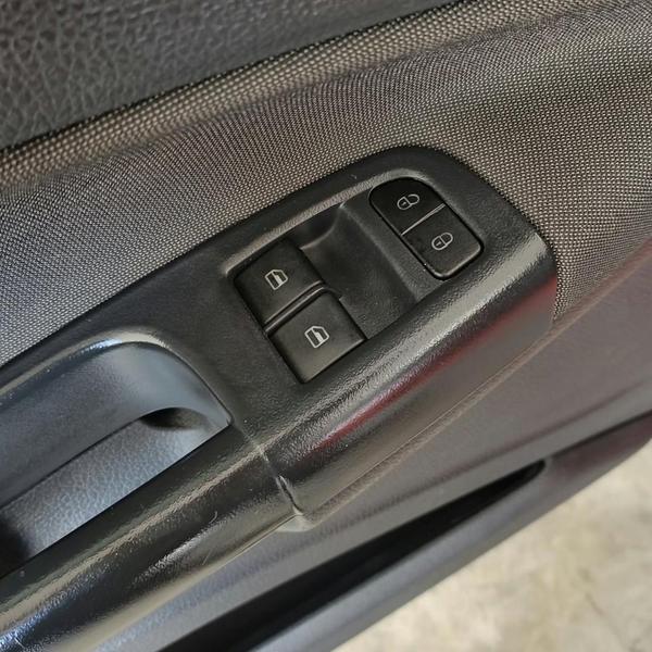 Volkswagen Voyage 1.0 - foto 12
