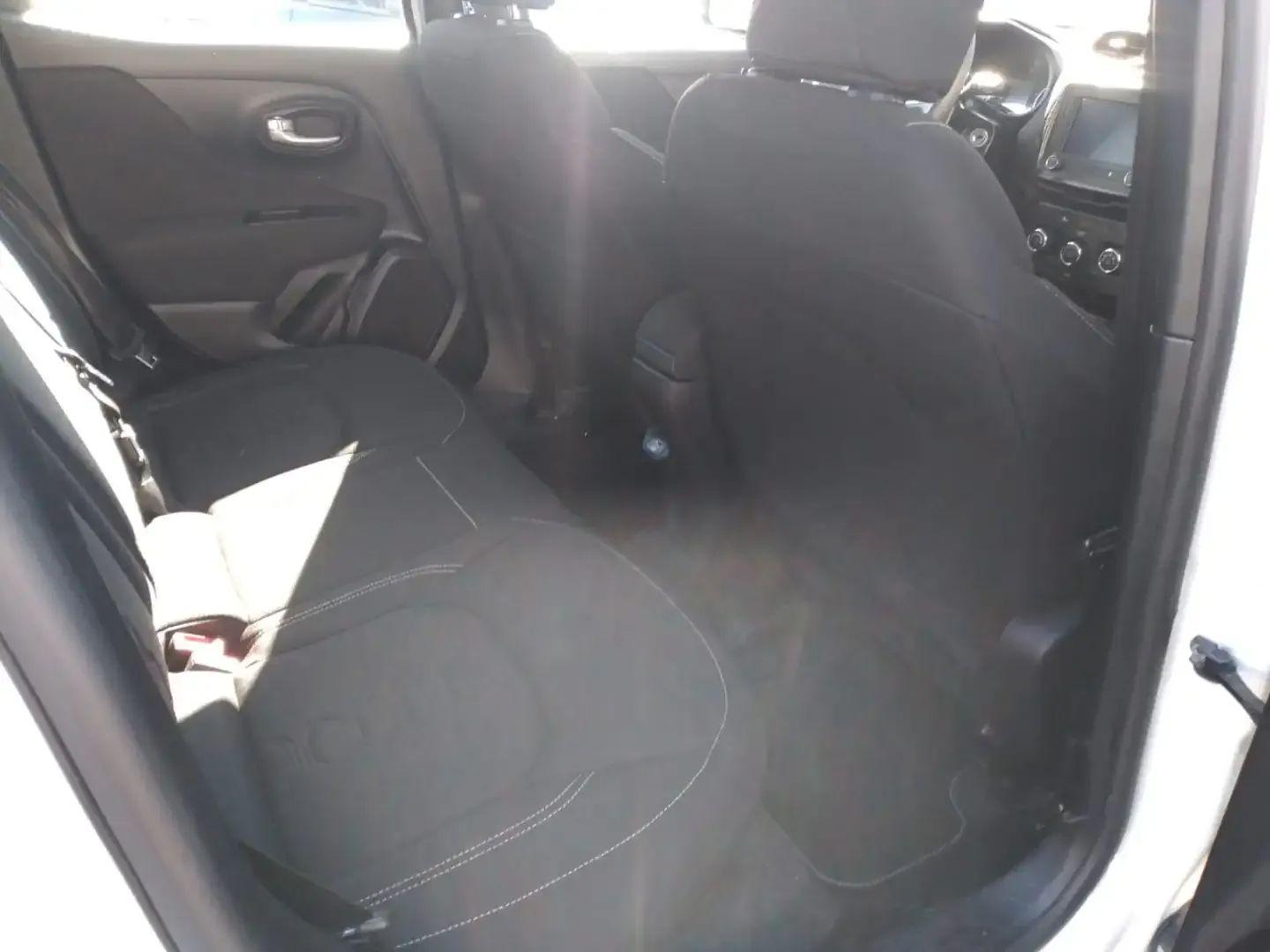 Foto de JEEP RENEGADE SPT T270 2024