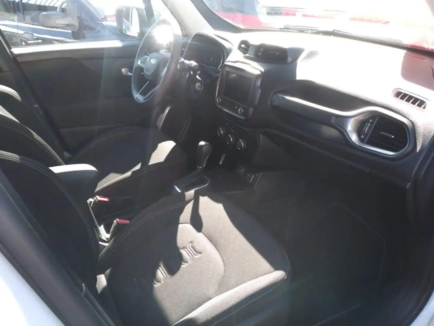 Foto de JEEP RENEGADE SPT T270 2024