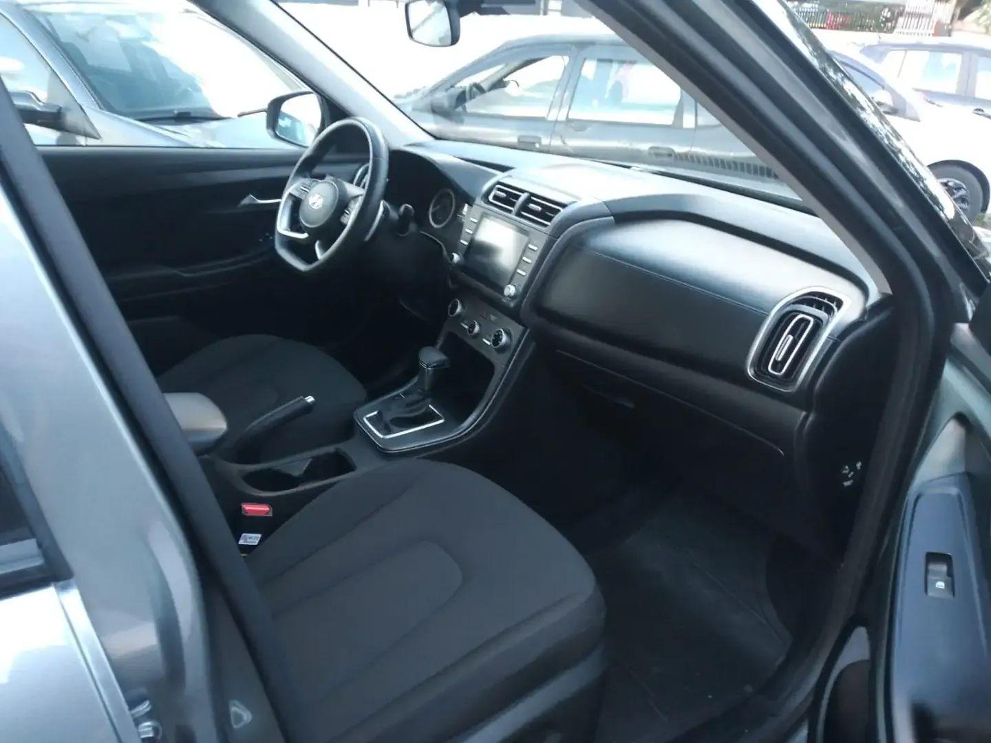 Foto de HYUNDAI CRETA1TA COMFORT 2025