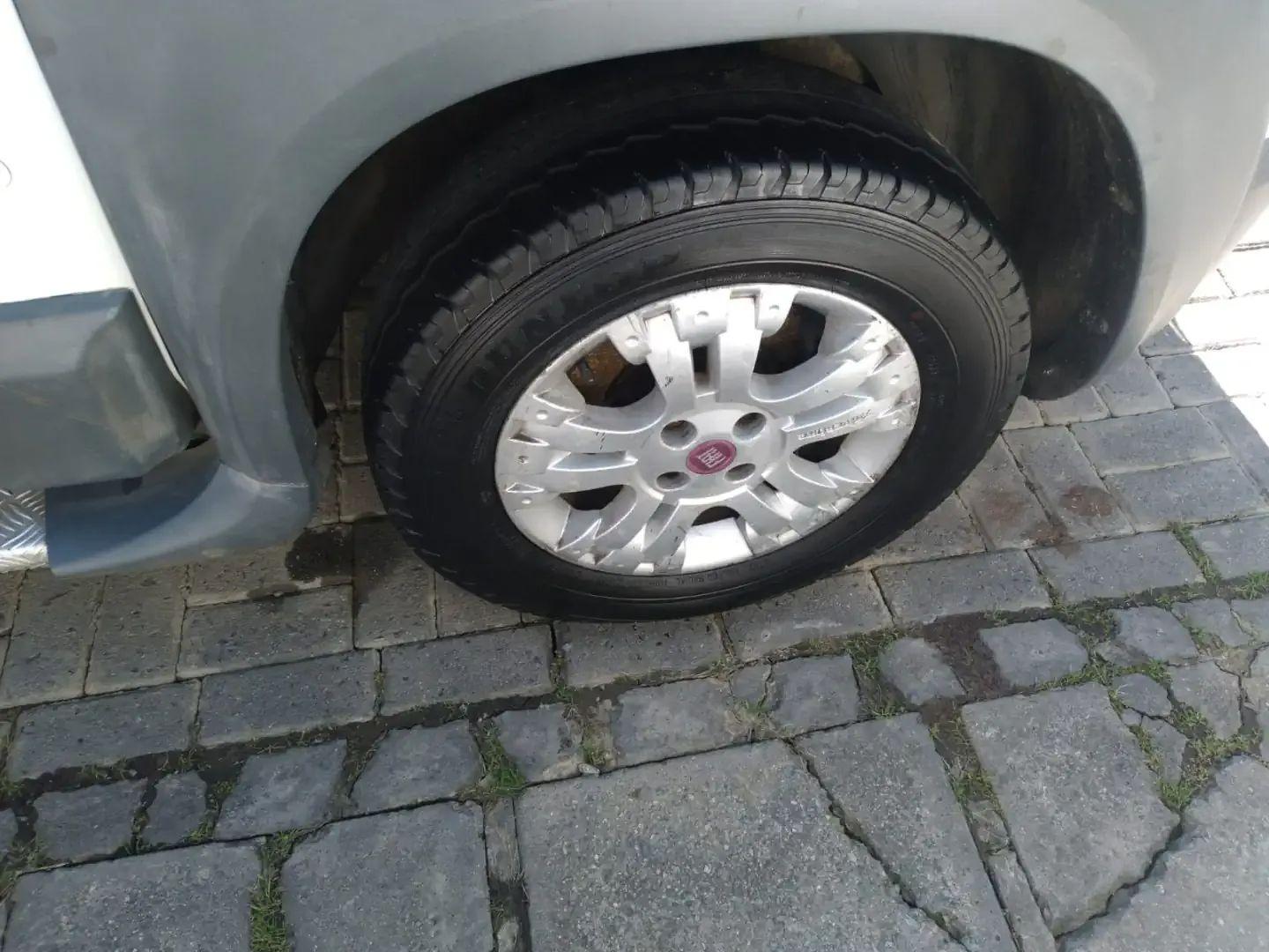 Foto de FIAT DOBLO ADV 1.8 FLEX 2012