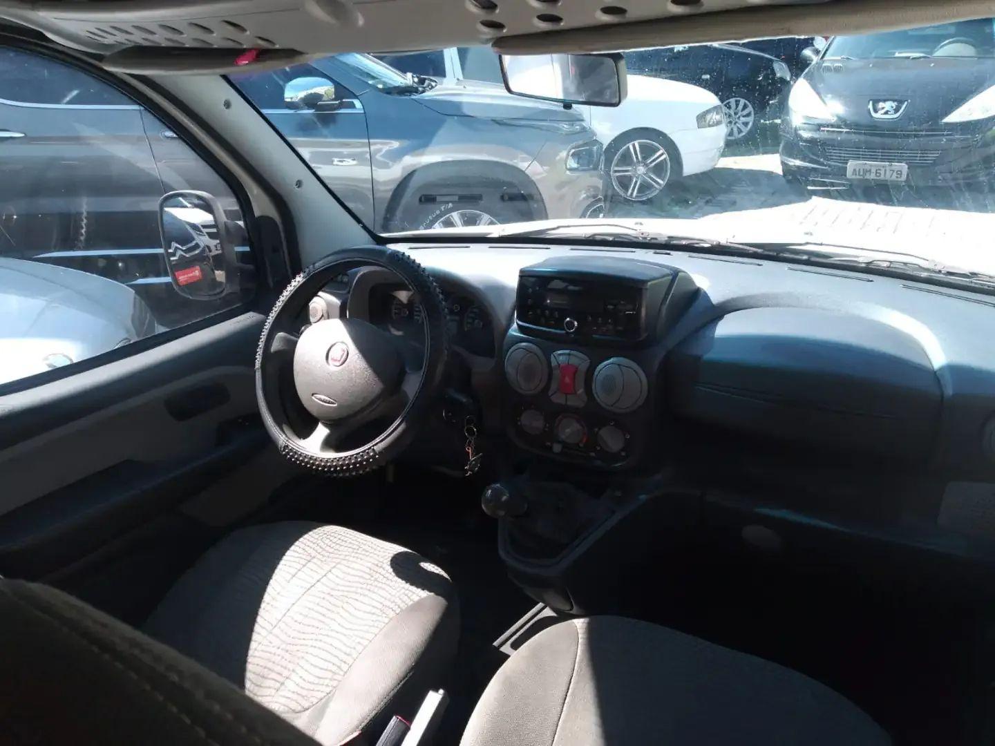 Foto de FIAT DOBLO ADV 1.8 FLEX 2012