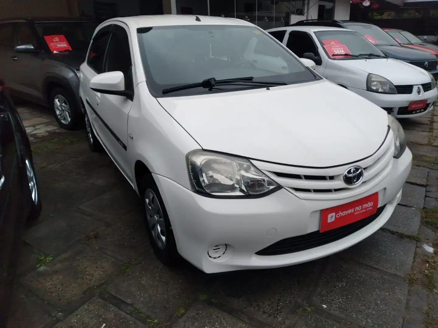 Foto de TOYOTA ETIOS HB XS 15 2014