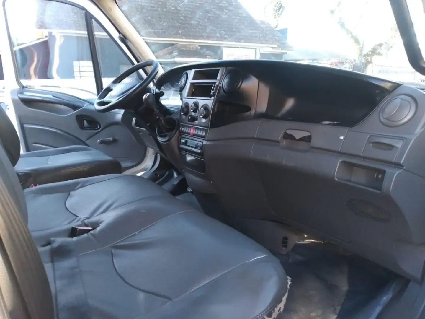 Foto de IVECO DAILY AUTOMAR AMB 2014