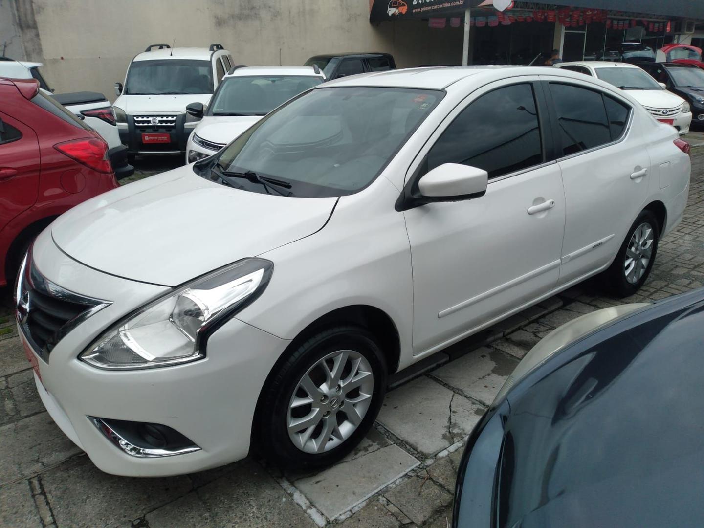 Foto de NISSAN VERSA 16 SL 2016