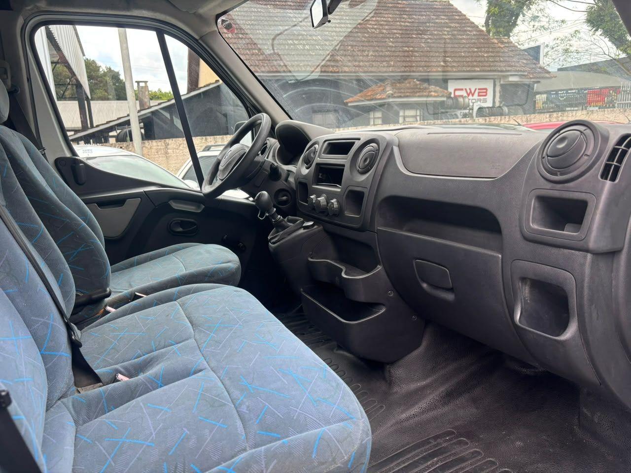 Foto de RENAULT MASTER 2.3 DCI EXECUTIVE 16L LONGO 2015