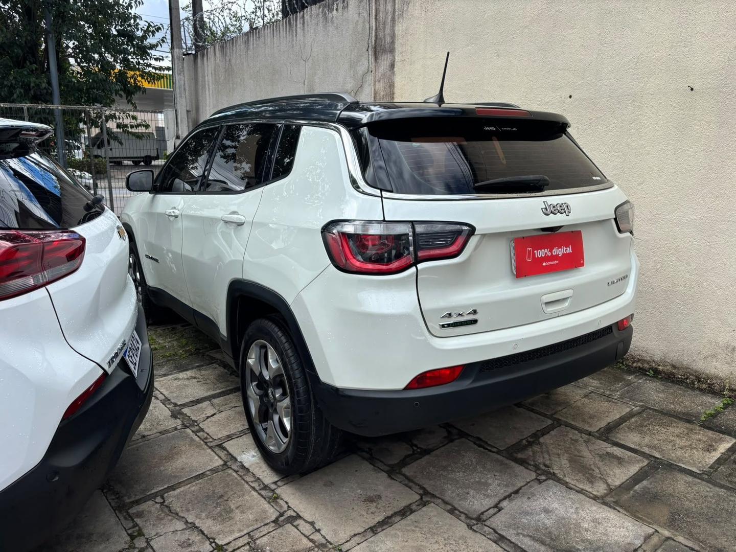 Foto de JEEP COMPASS LIMITED D 2018