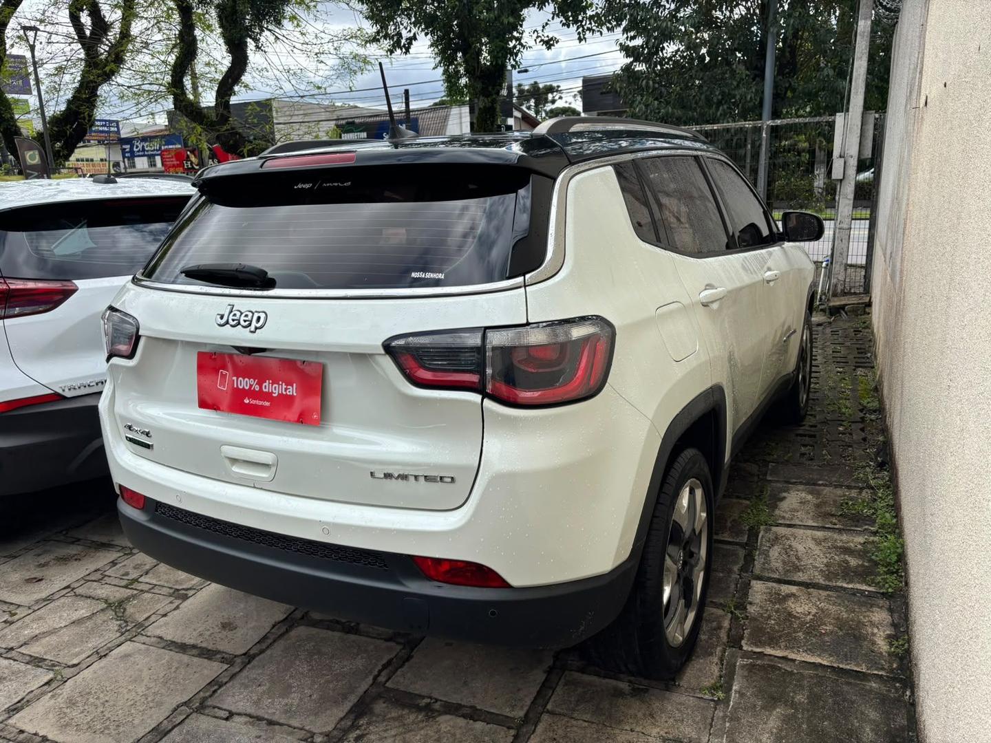 Foto de JEEP COMPASS LIMITED D 2018
