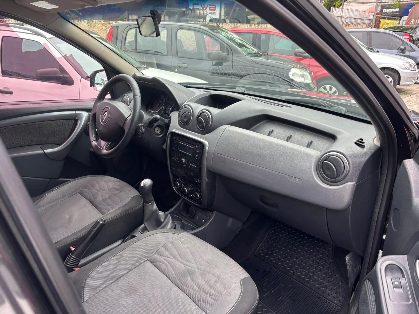 Foto de RENAULT DUSTER 16 D 4X2 2014