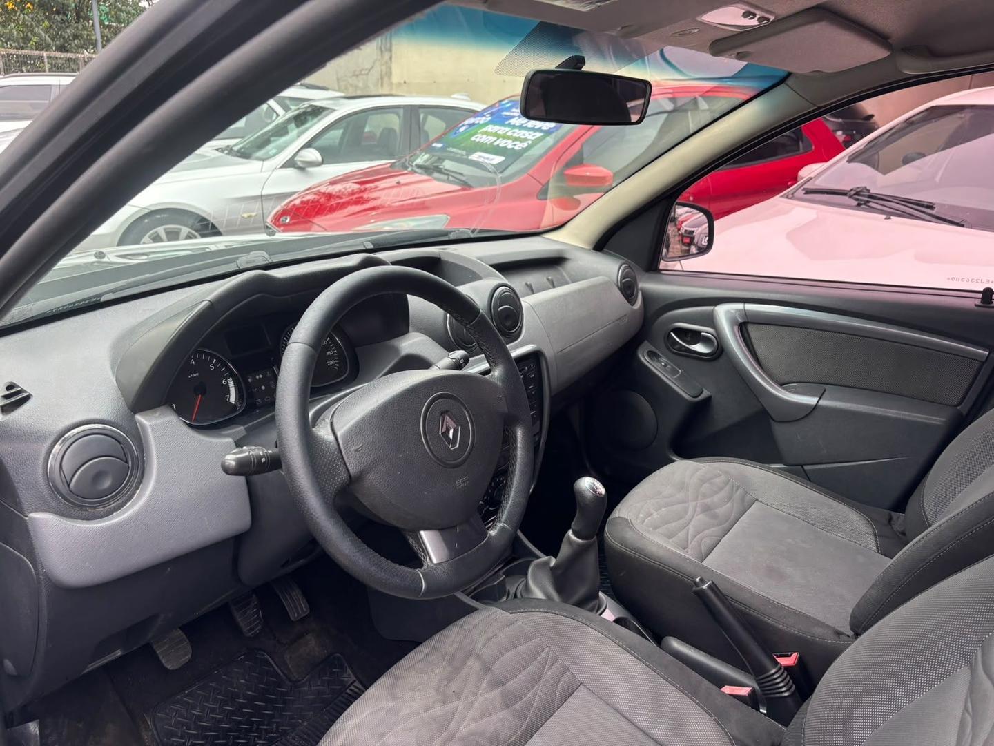 Foto de RENAULT DUSTER 16 D 4X2 2014