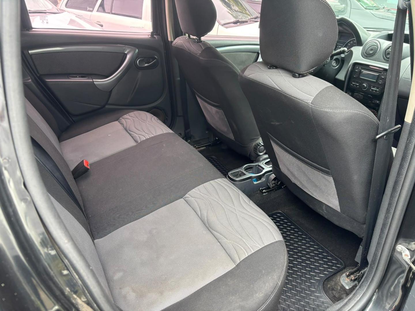 Foto de RENAULT DUSTER 16 D 4X2 2014