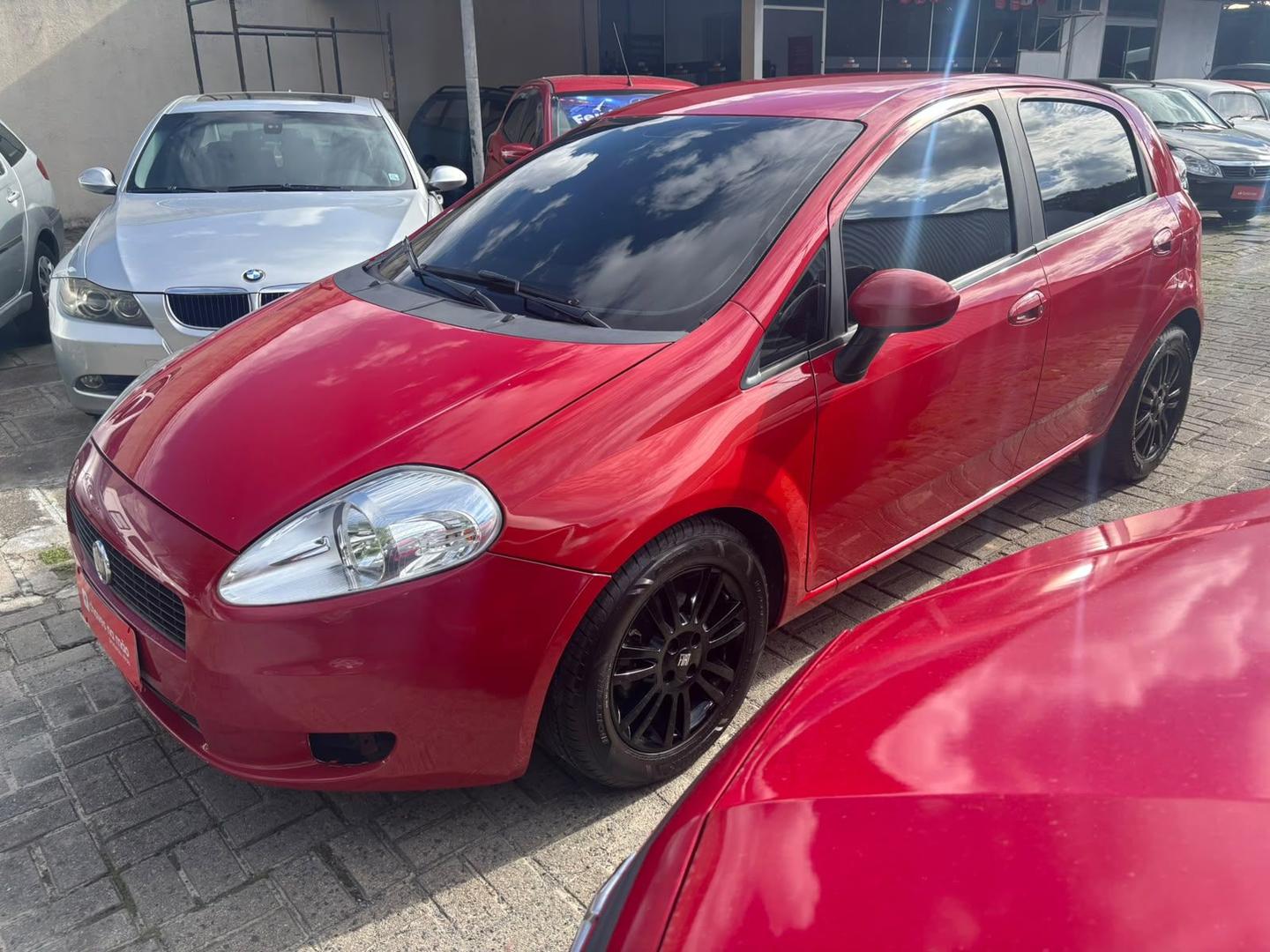 Foto de FIAT PUNTO ATTRACTIVE 2011