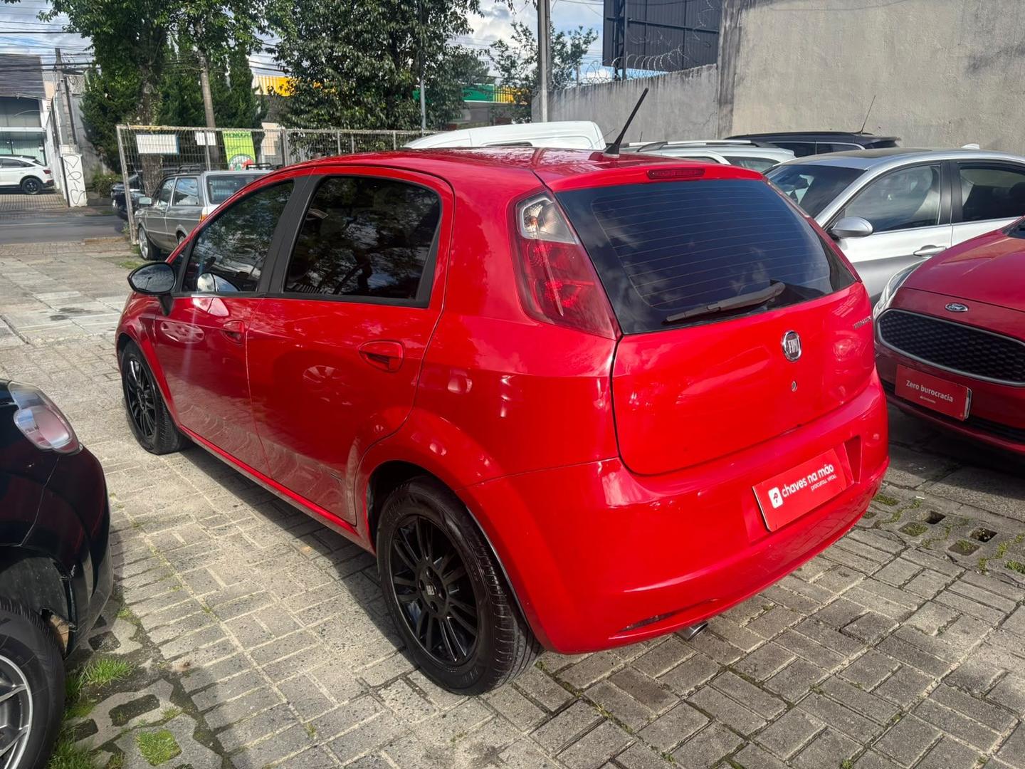 Foto de FIAT PUNTO ATTRACTIVE 2011