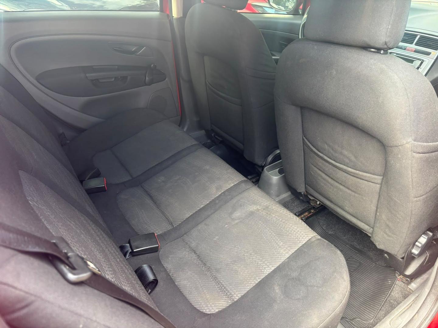 Foto de FIAT PUNTO ATTRACTIVE 2011