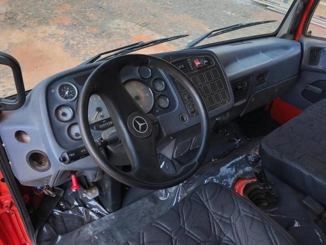 MERCEDES-BENZ 1318 2004