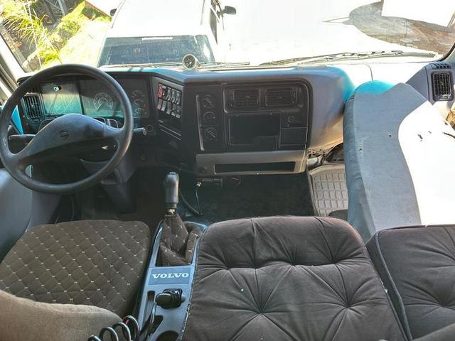 VOLVO VM23 240 6X2R 2005