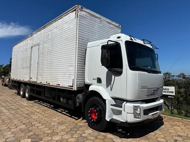 VOLVO VM23 240 6X2R 2005
