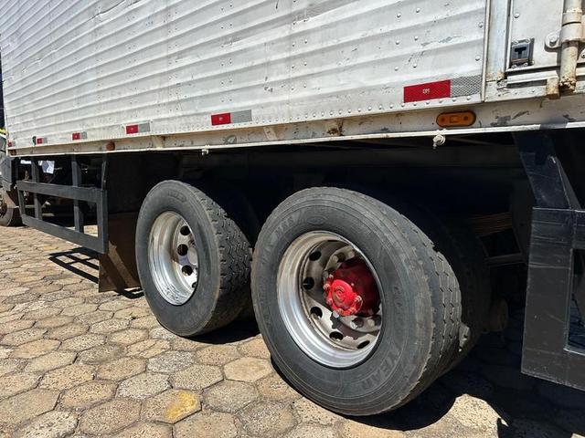 VOLVO VM23 240 6X2R 2005